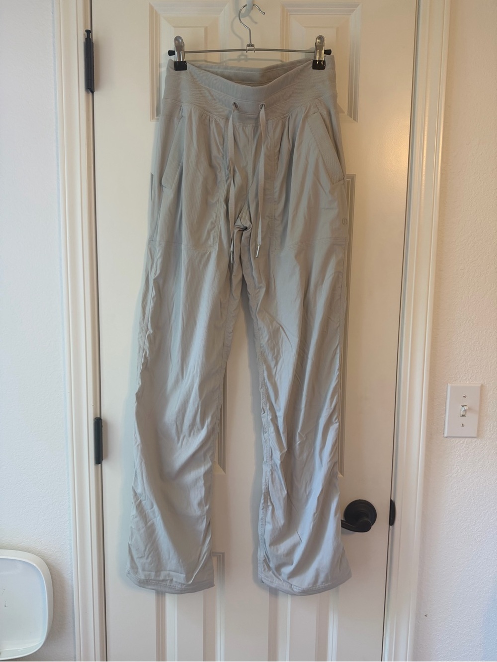 Lululemon dance studio joggers